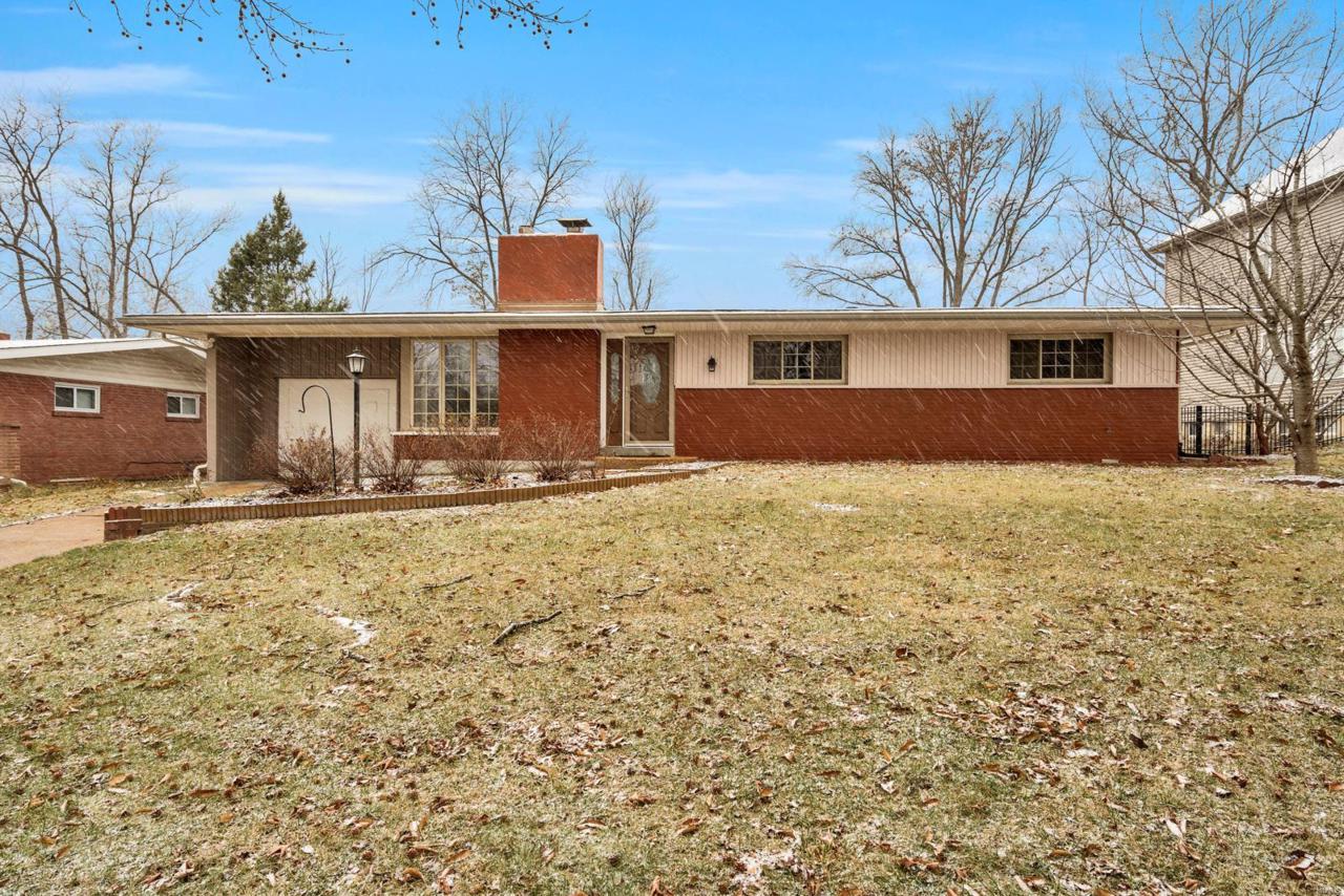 819 Renee Lane - Photo 1