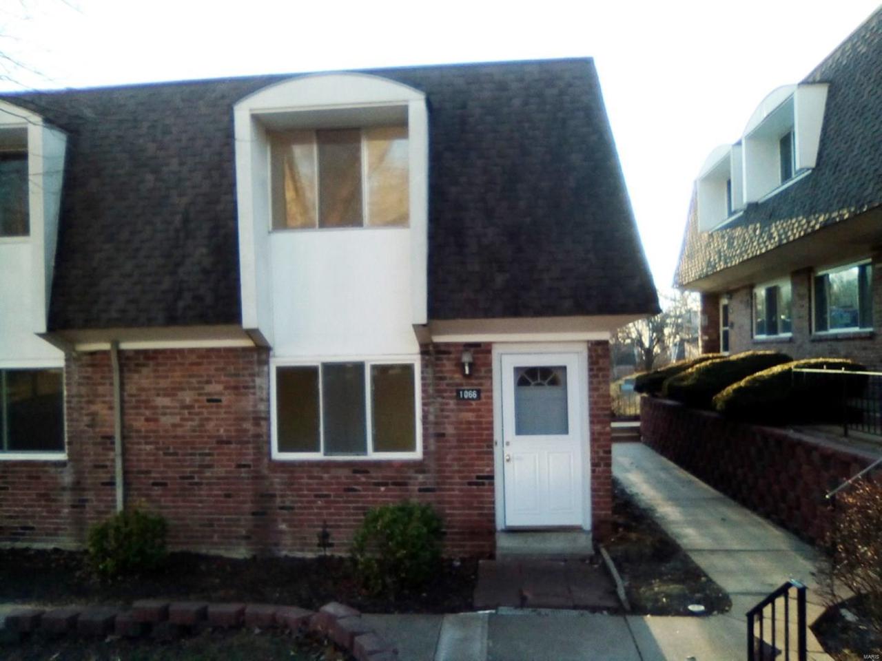 1066 Lafayette Court - Photo 1
