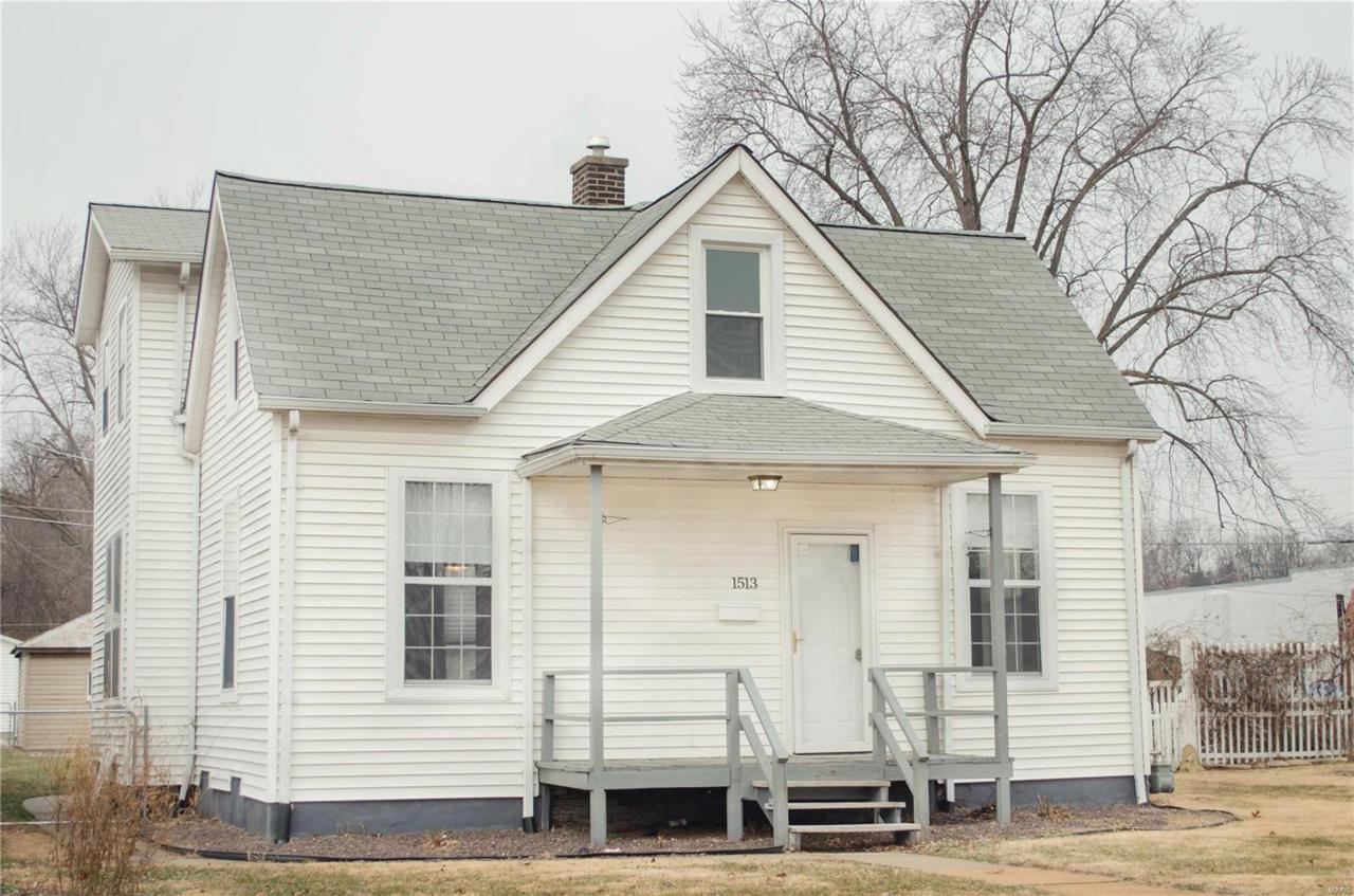 1513 Third Street - Photo 1