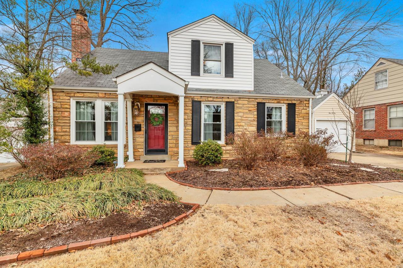 405 Greenleaf Drive - Photo 1