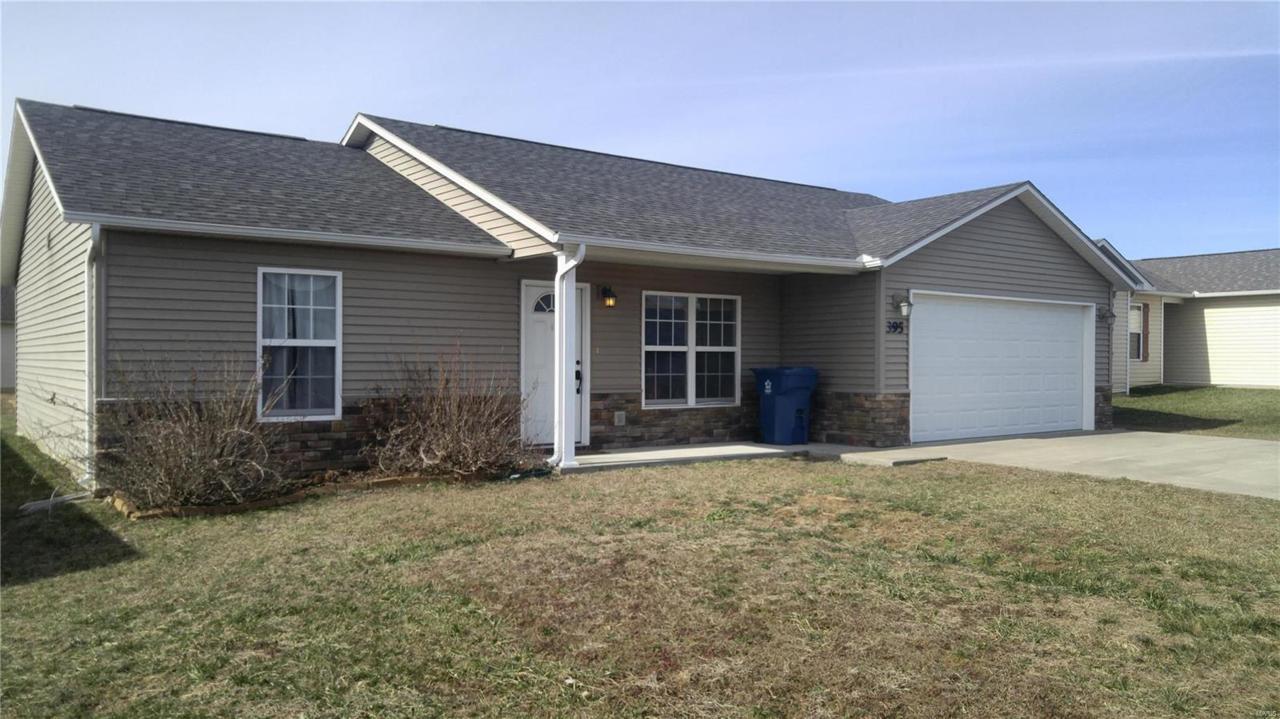 395 Arbor Circle - Photo 1