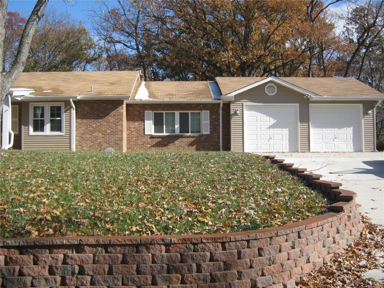 5210 Oakcrest - Photo 1