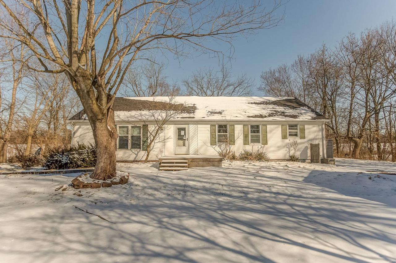 210 Jordan - Photo 1
