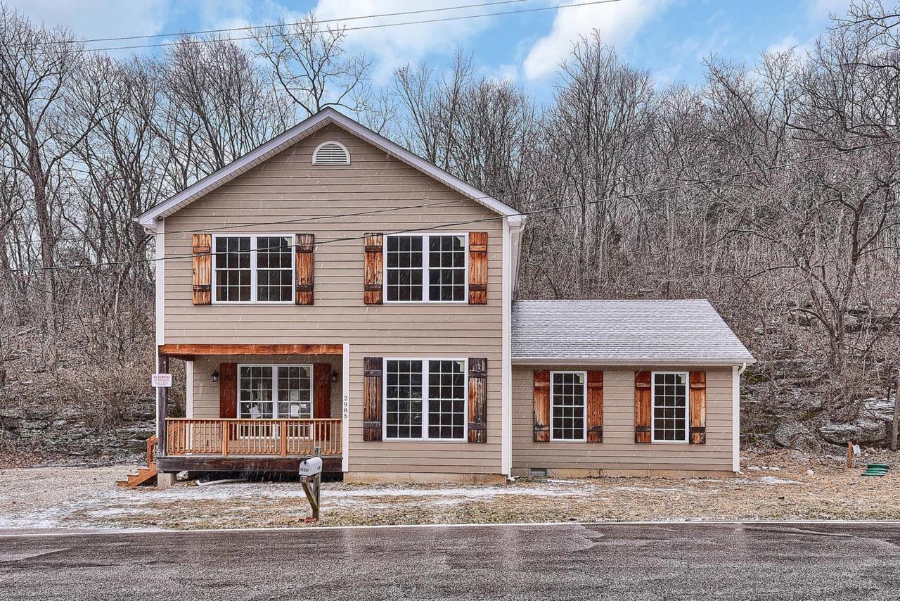 2985 Woods Avenue - Photo 1