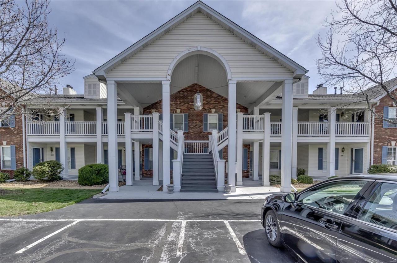 226 Waterside Drive - Photo 1