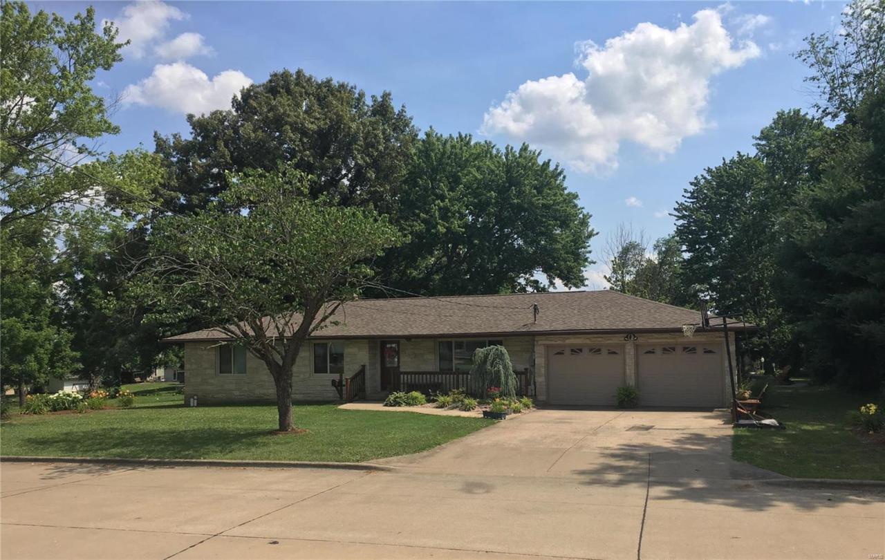 1037 Chloe Street - Photo 1