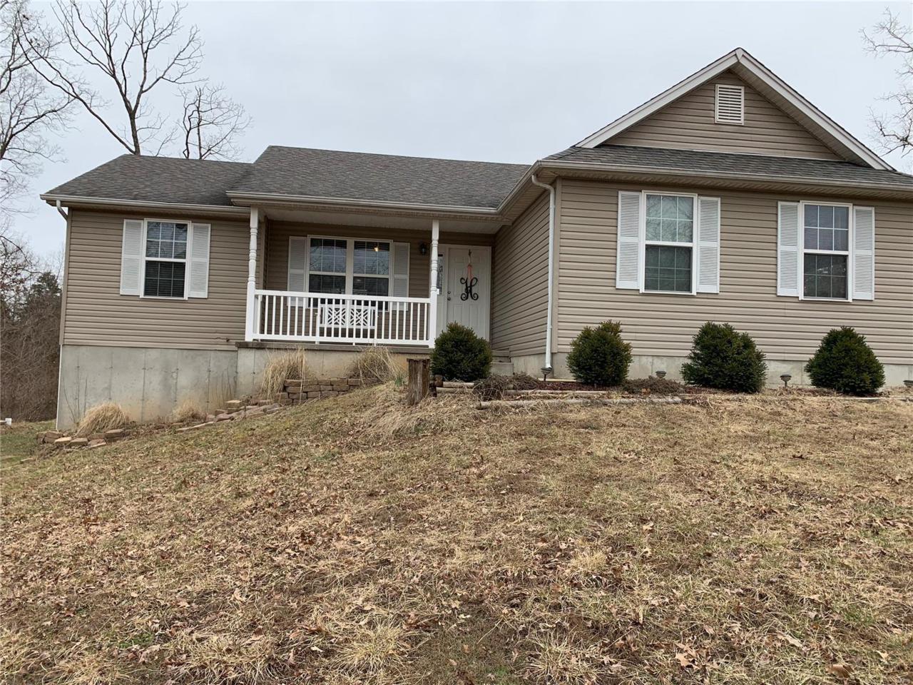 1102 Hickory Court - Photo 1