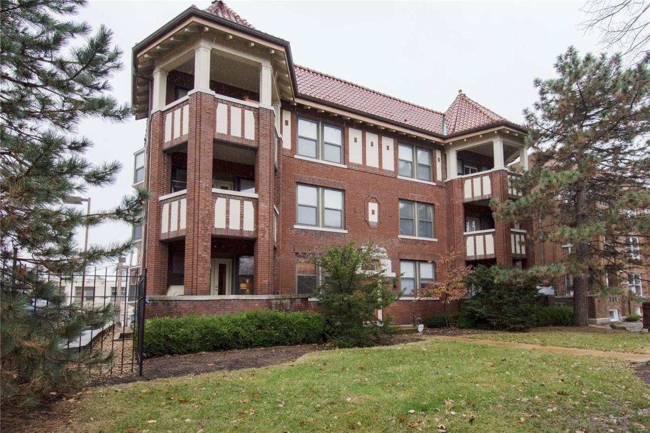 5646 Waterman - Photo 1