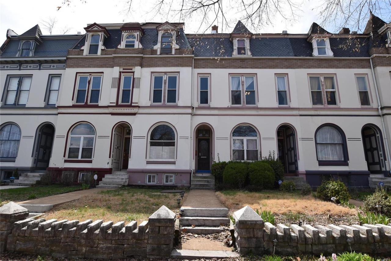 1832 Victor Street - Photo 1