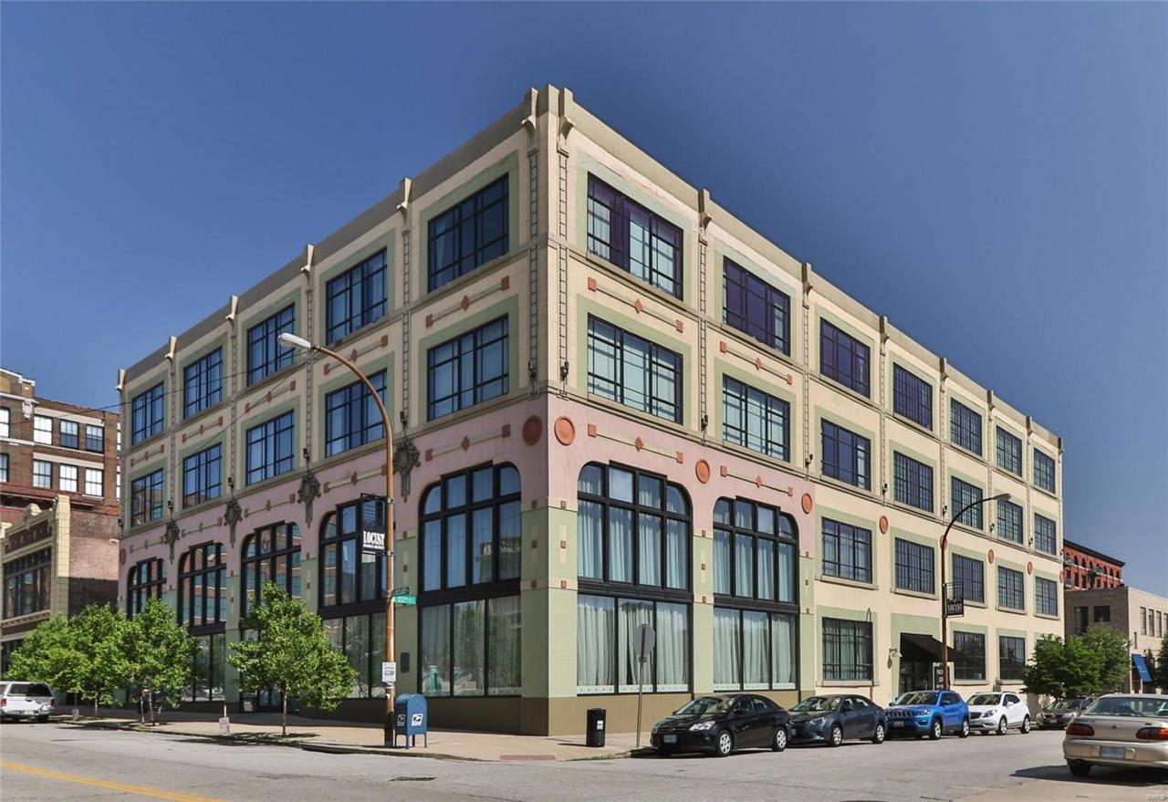 2201 Locust Street - Photo 1