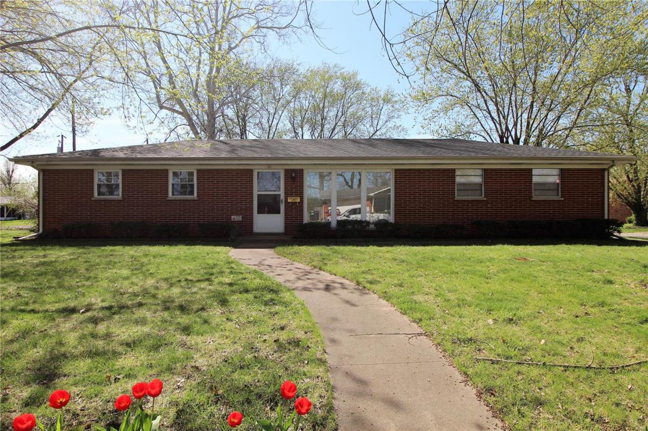 121 Sheffield Drive - Photo 1