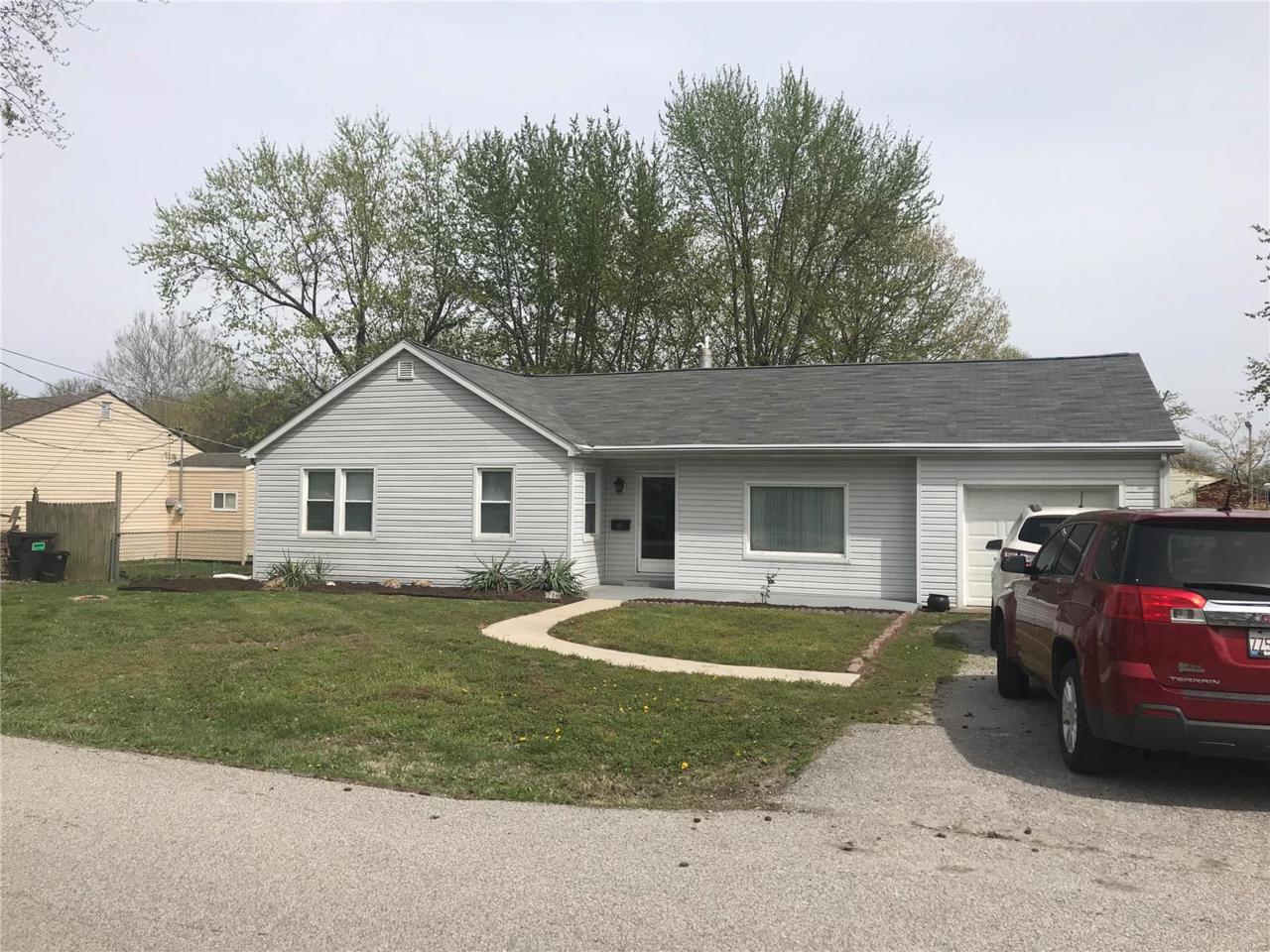 706 Plum Street - Photo 1