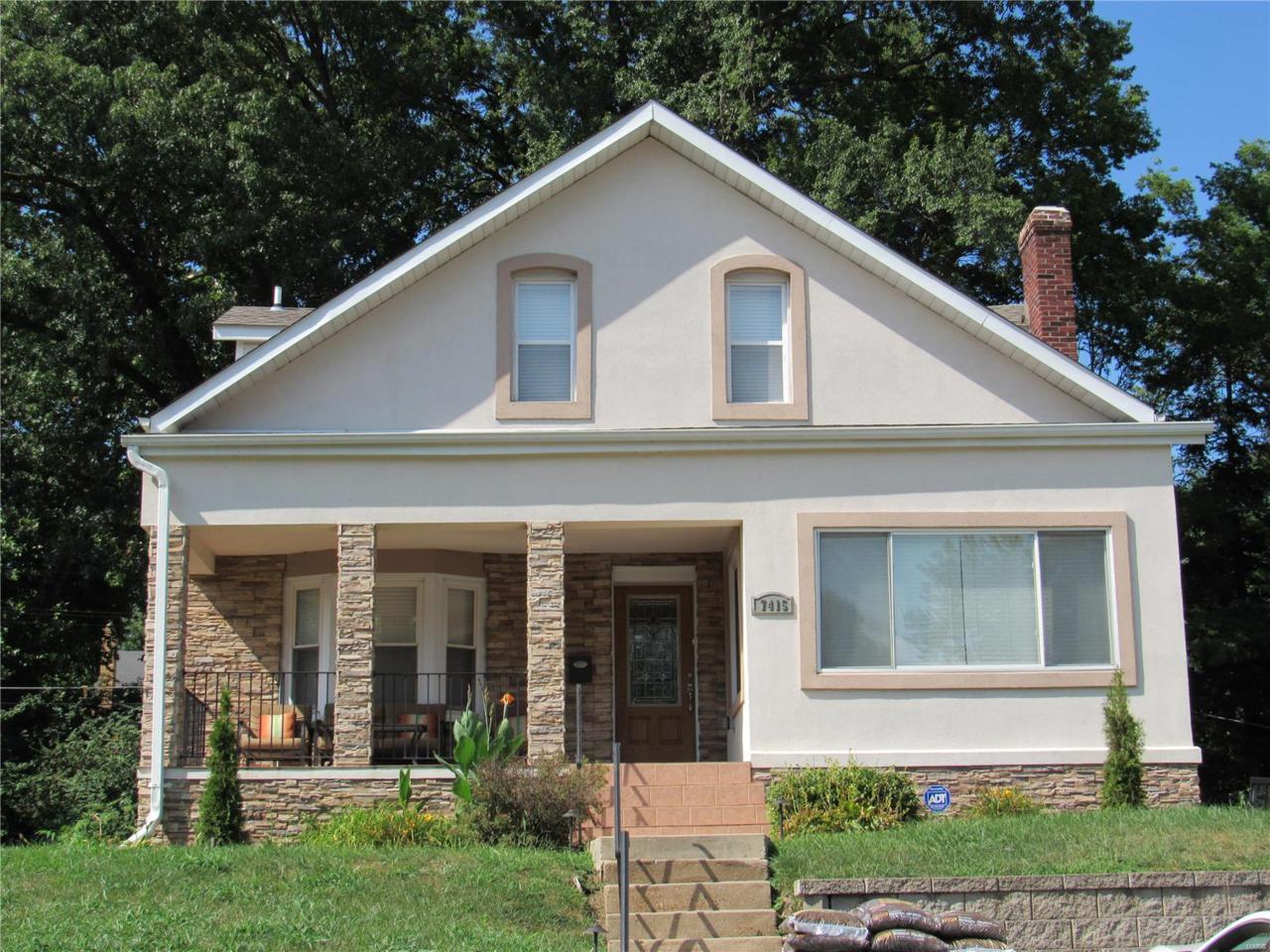 7415 Wellington Avenue - Photo 1