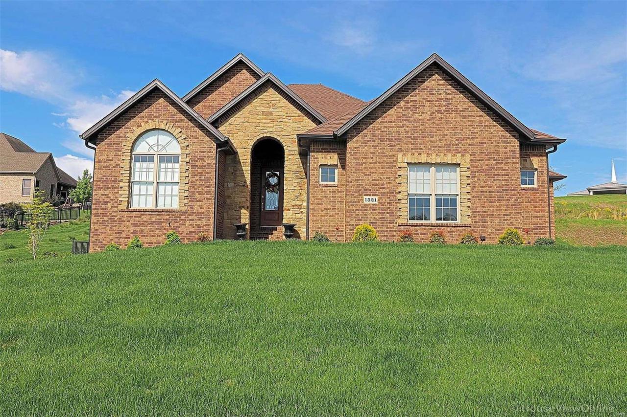 1521 Birchwood - Photo 1