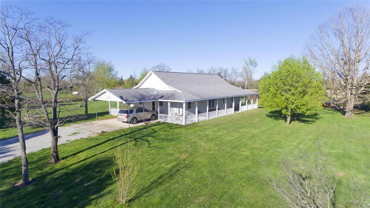 1401 Chaffin Road - Photo 1