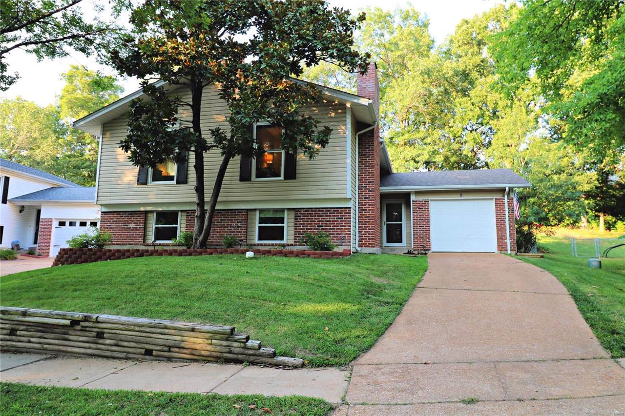 8 Rainfield Court - Photo 1