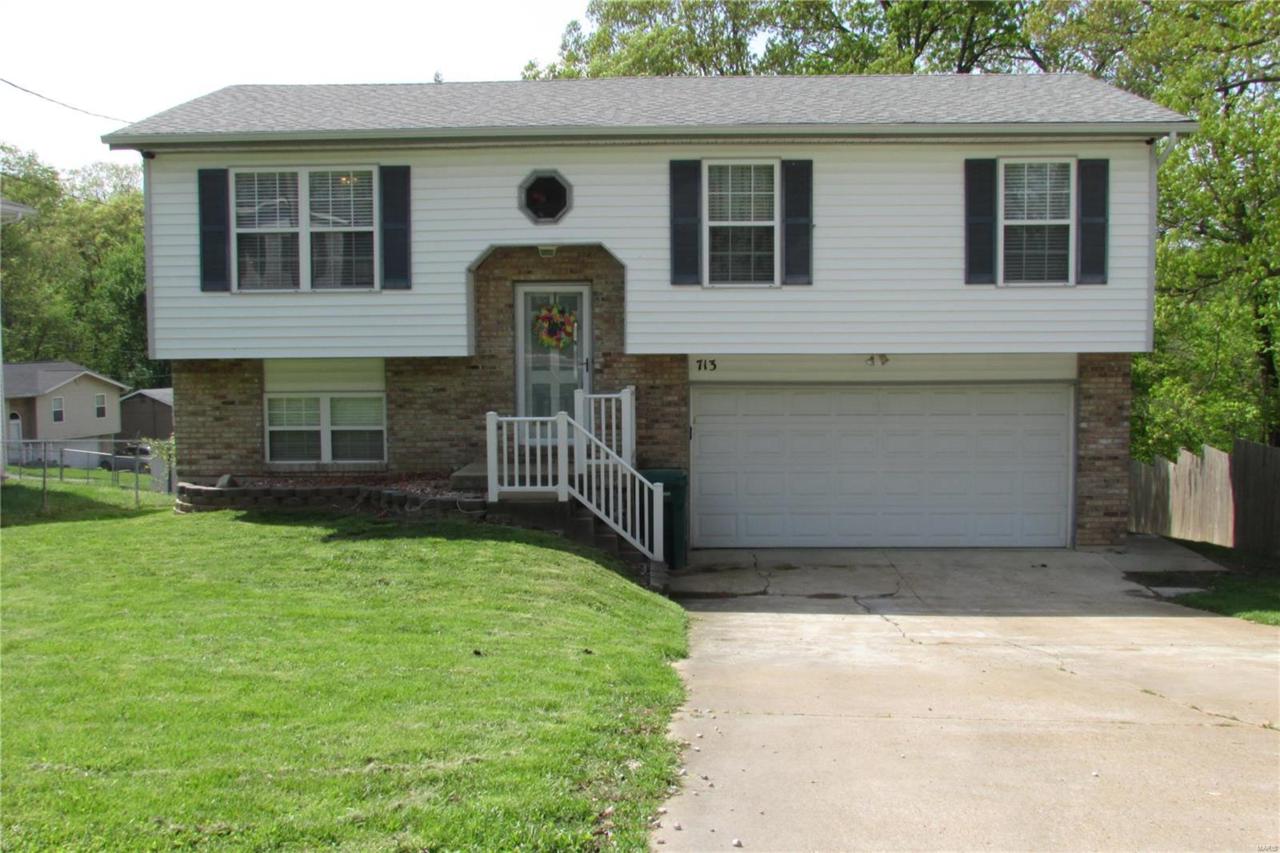 713 Lincoln Dr. - Photo 1