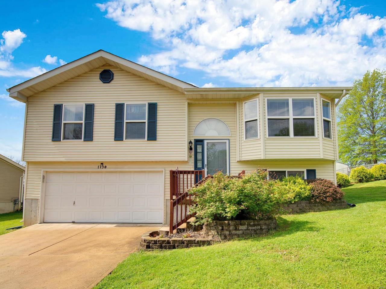 1730 Lewis - Photo 1