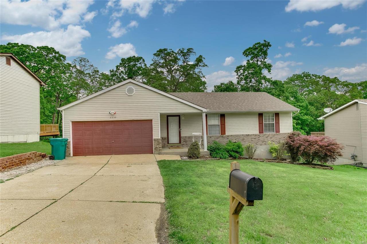 2233 Parkton - Photo 1