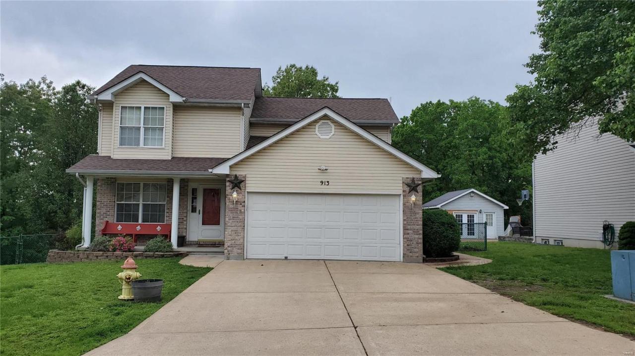 913 Falcon Drive - Photo 1