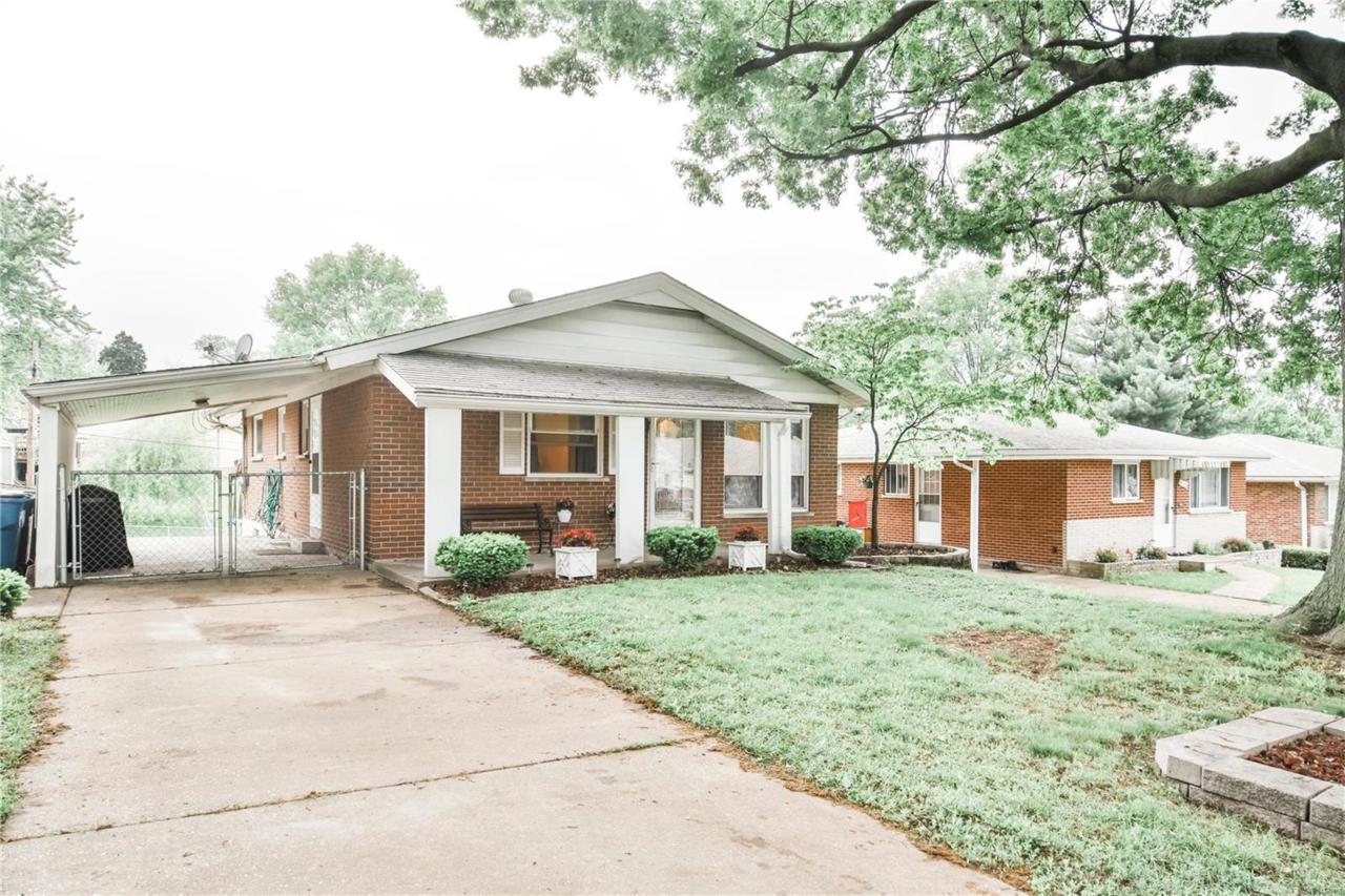 8537 Vasel Avenue - Photo 1