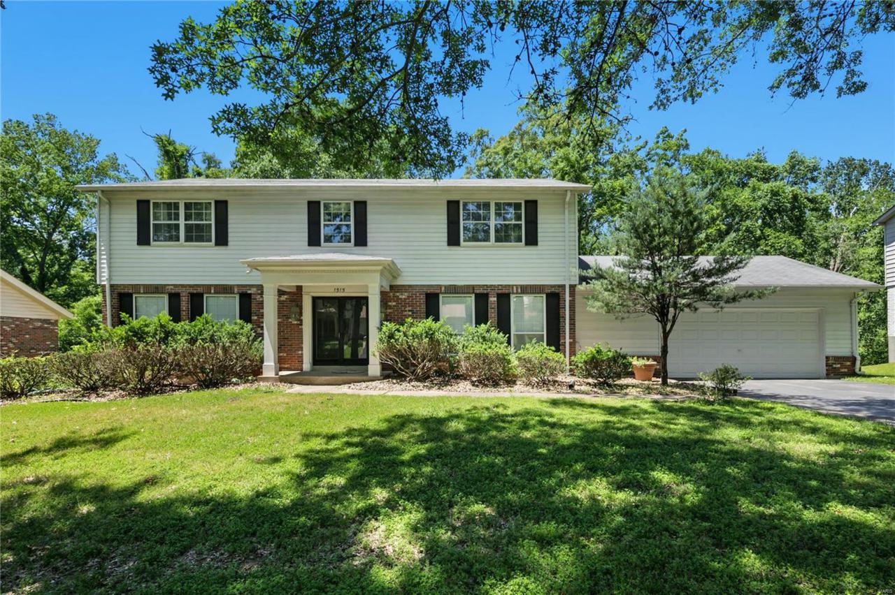 1515 Woodroyal West - Photo 1