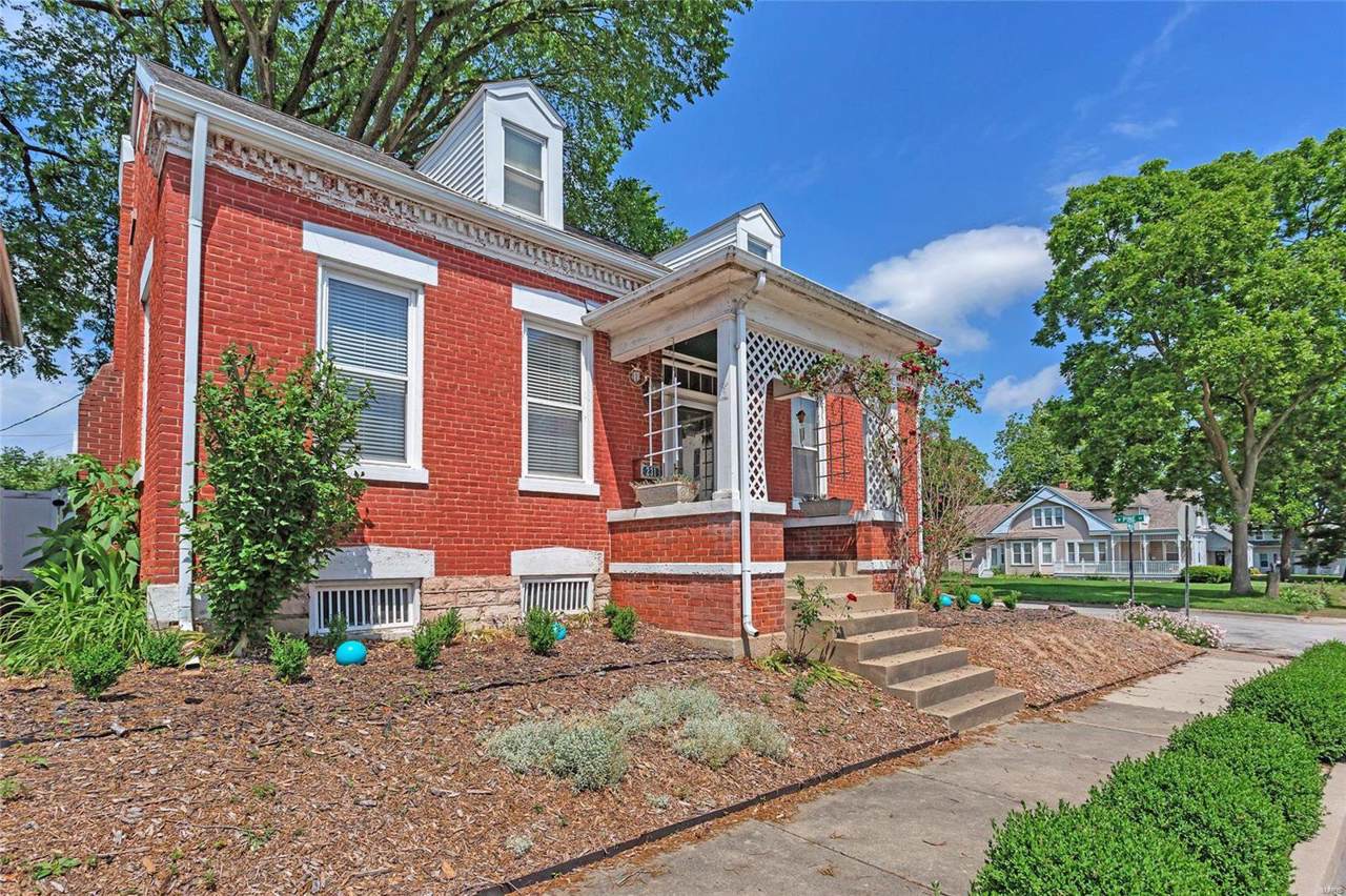 231 N Main Street, RED BUD, IL 62278 (19040213) Century 21 Advantage