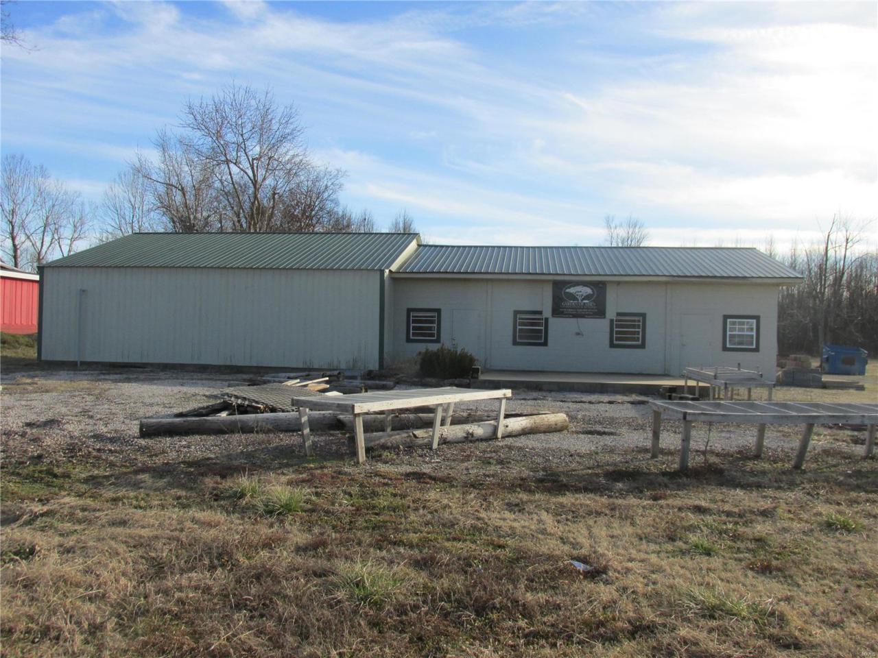 518 Old Highway B - Photo 1