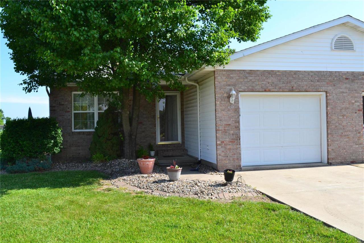 140 Sunbeam Drive - Photo 1