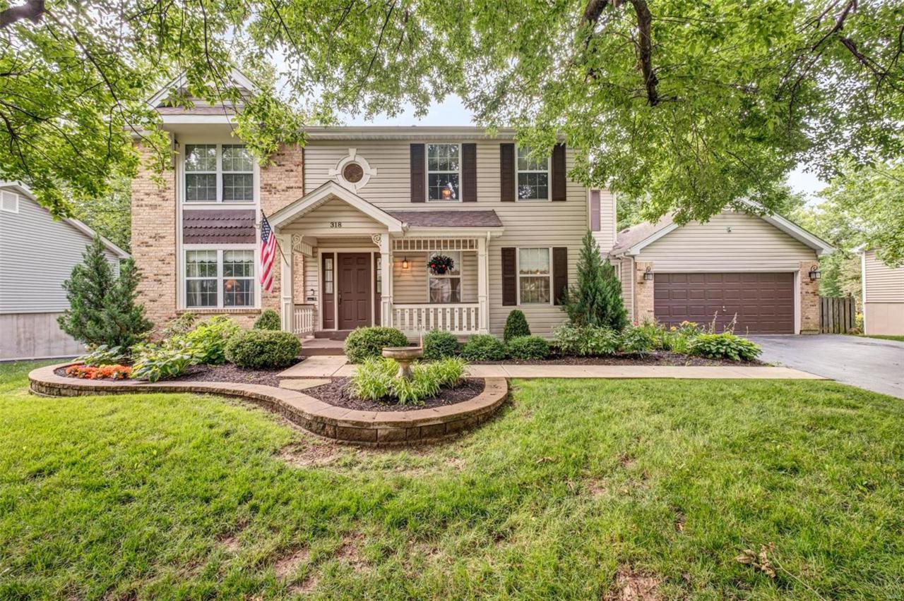 318 White Pine Drive - Photo 1