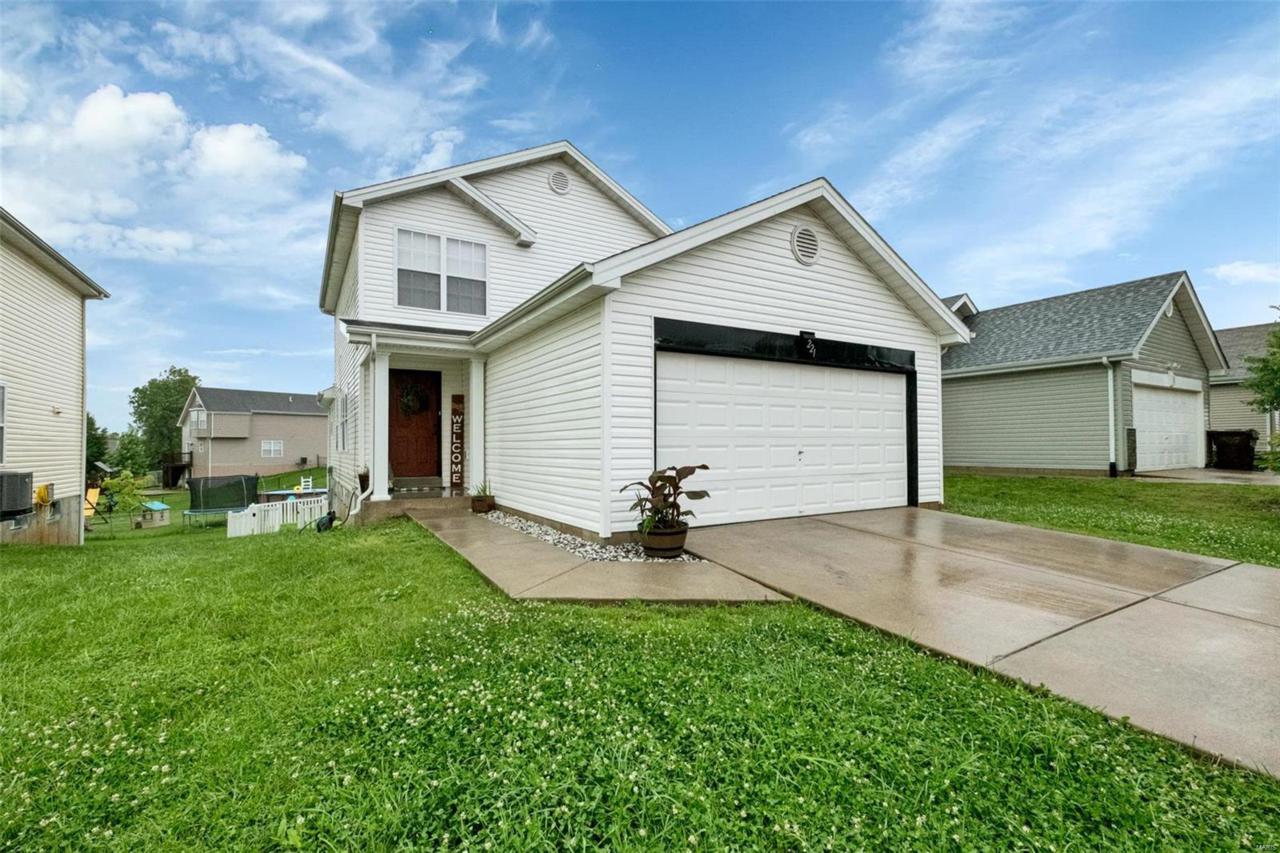 221 Autumn Oaks Drive - Photo 1