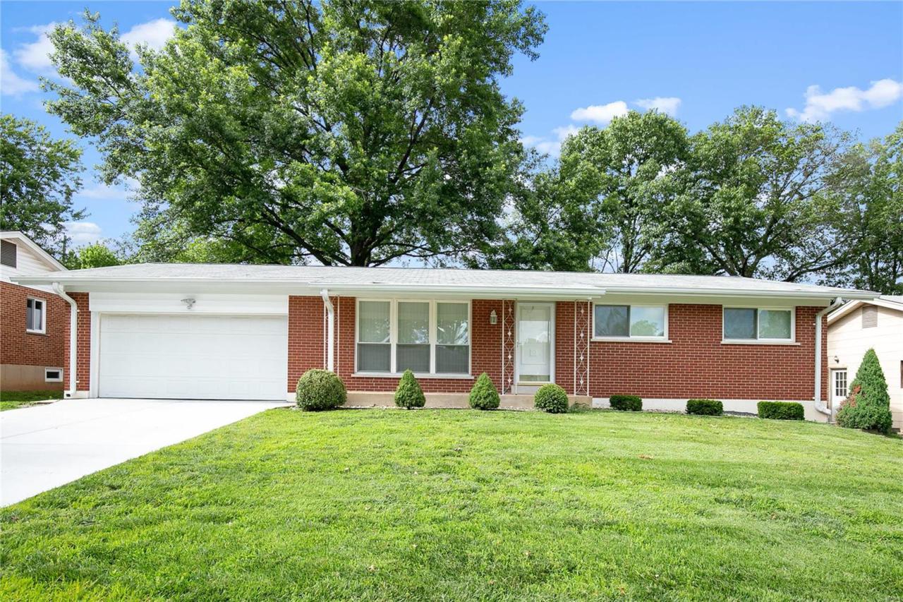 8928 Red Oak Drive - Photo 1
