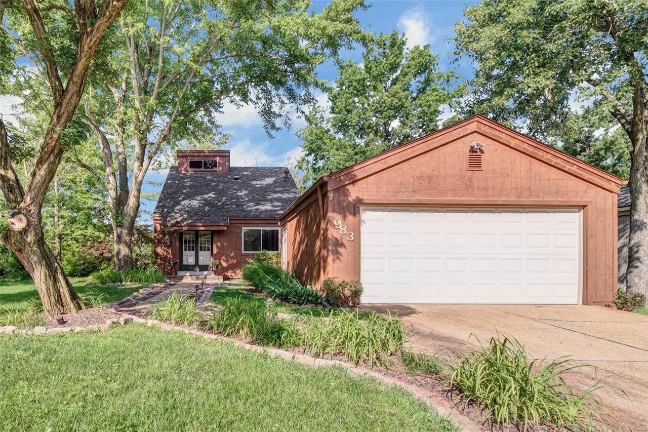 983 Imperial Point - Photo 1