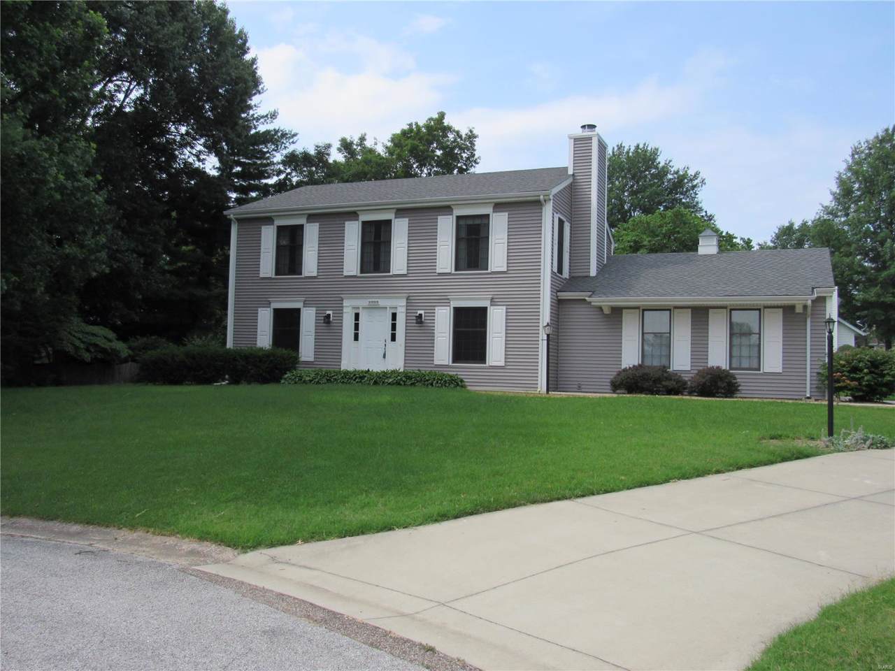 1903 Montview Avenue - Photo 1