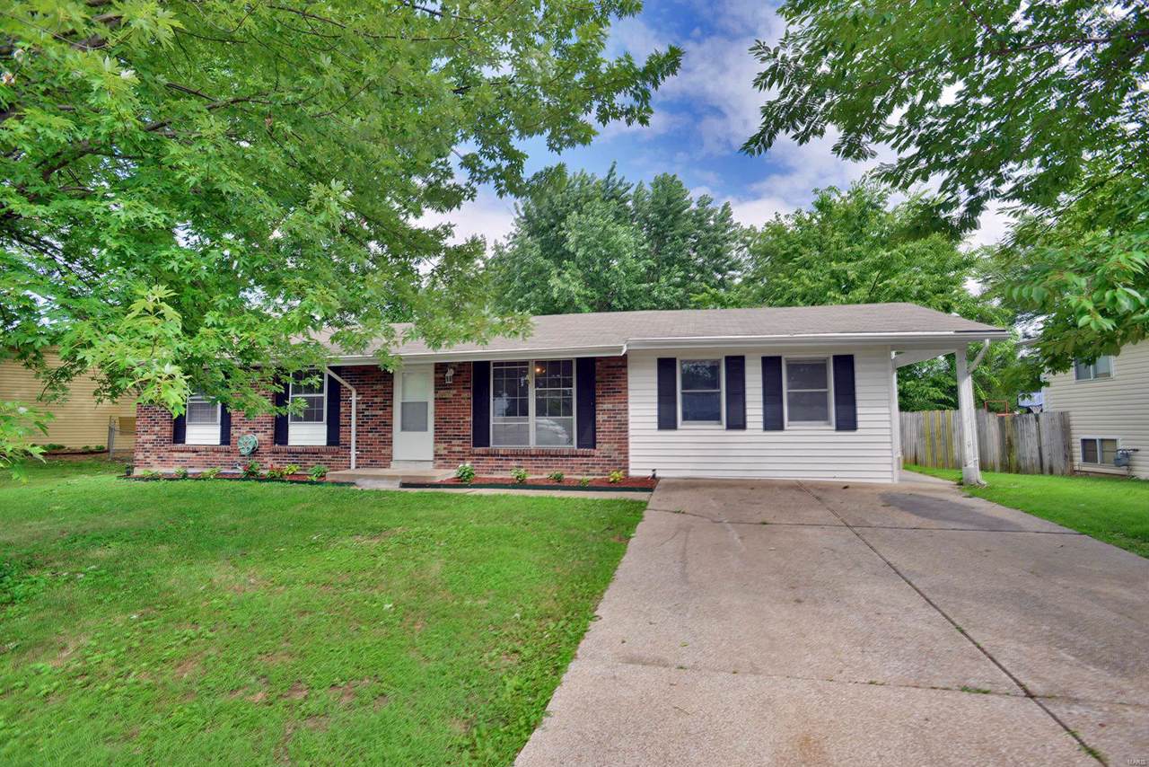 8 Country Hill - Photo 1