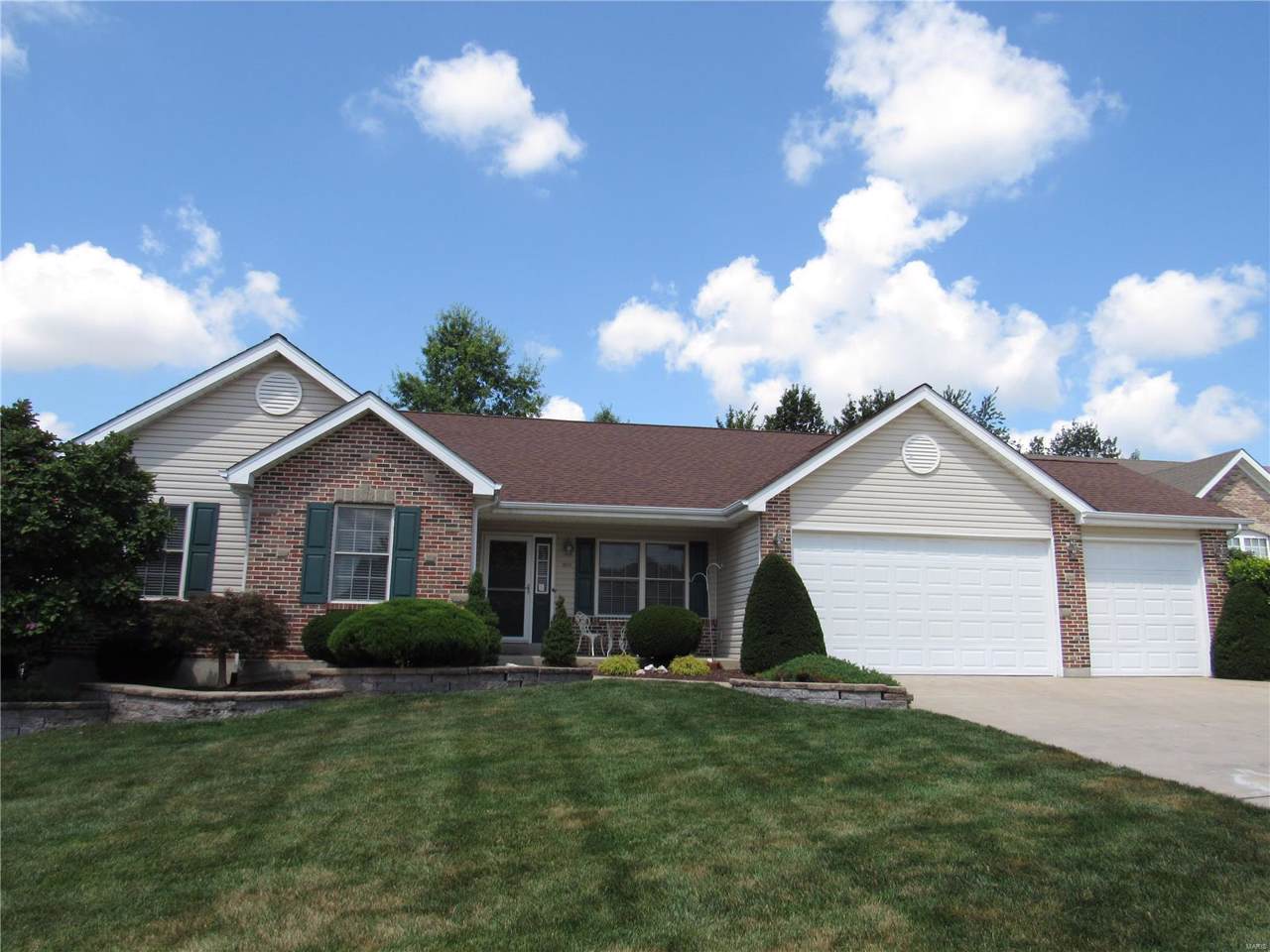 1073 Pearview Drive - Photo 1