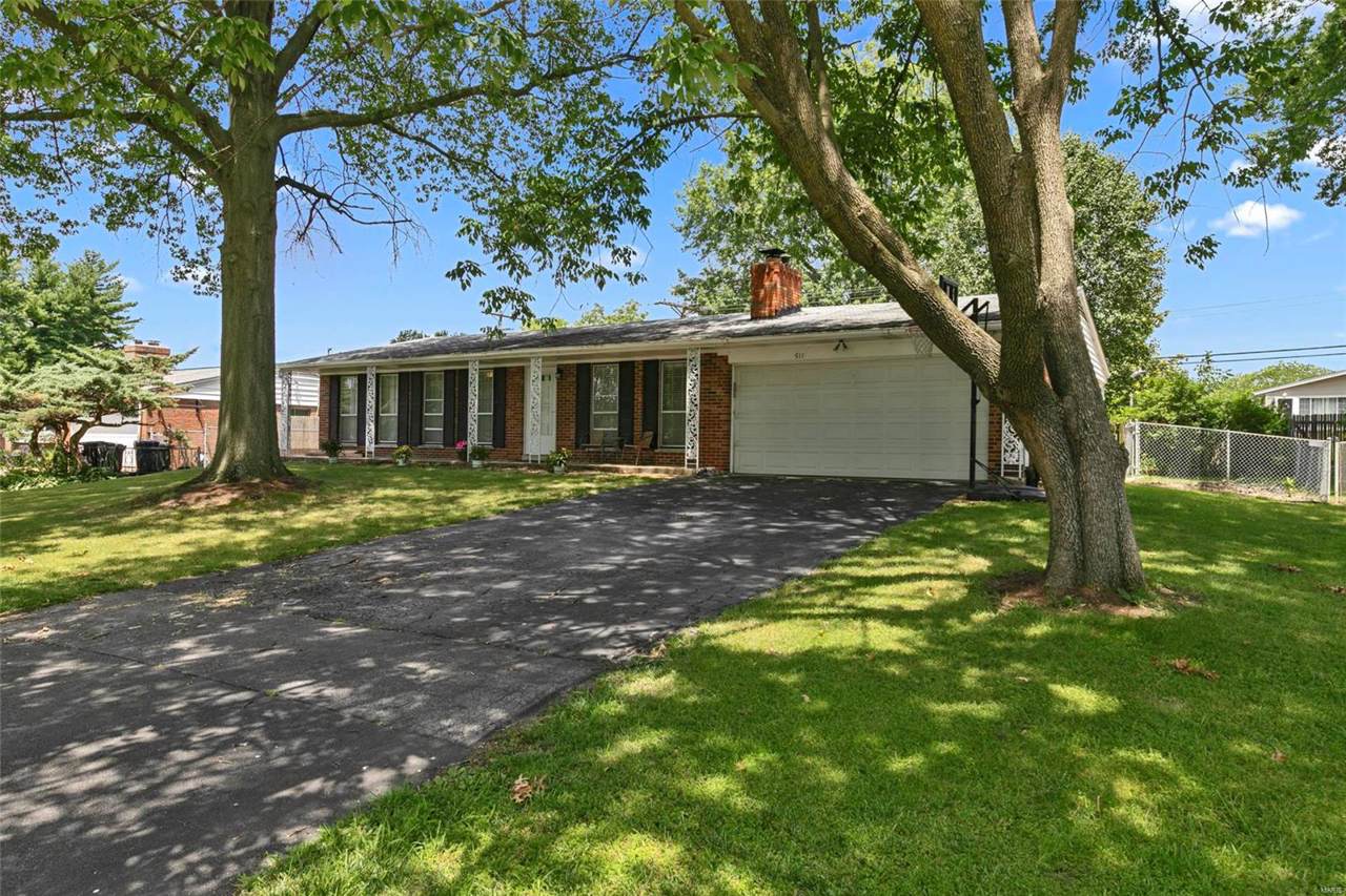 511 Larsen - Photo 1