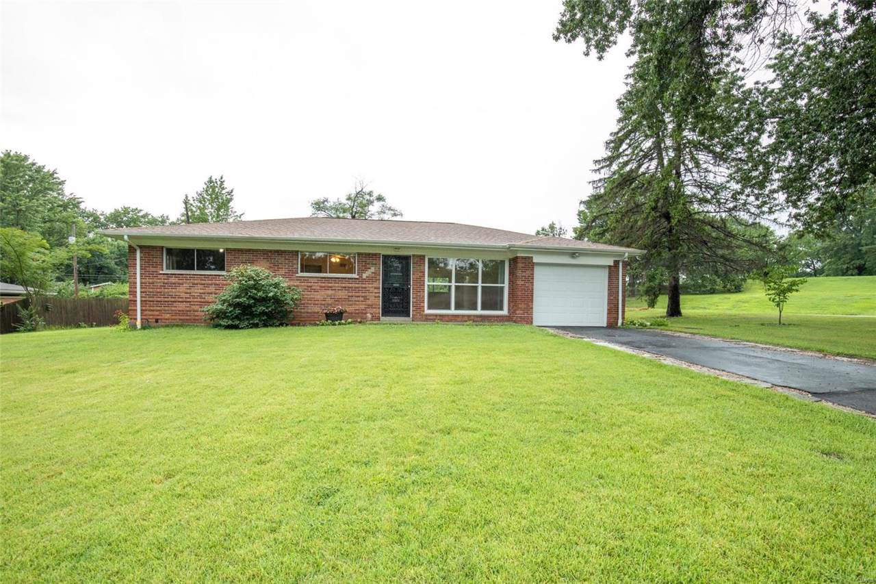 1541 Park Way Drive - Photo 1