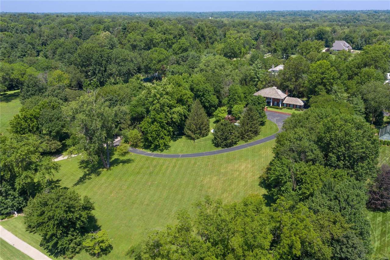 76 Trent Drive - Photo 1