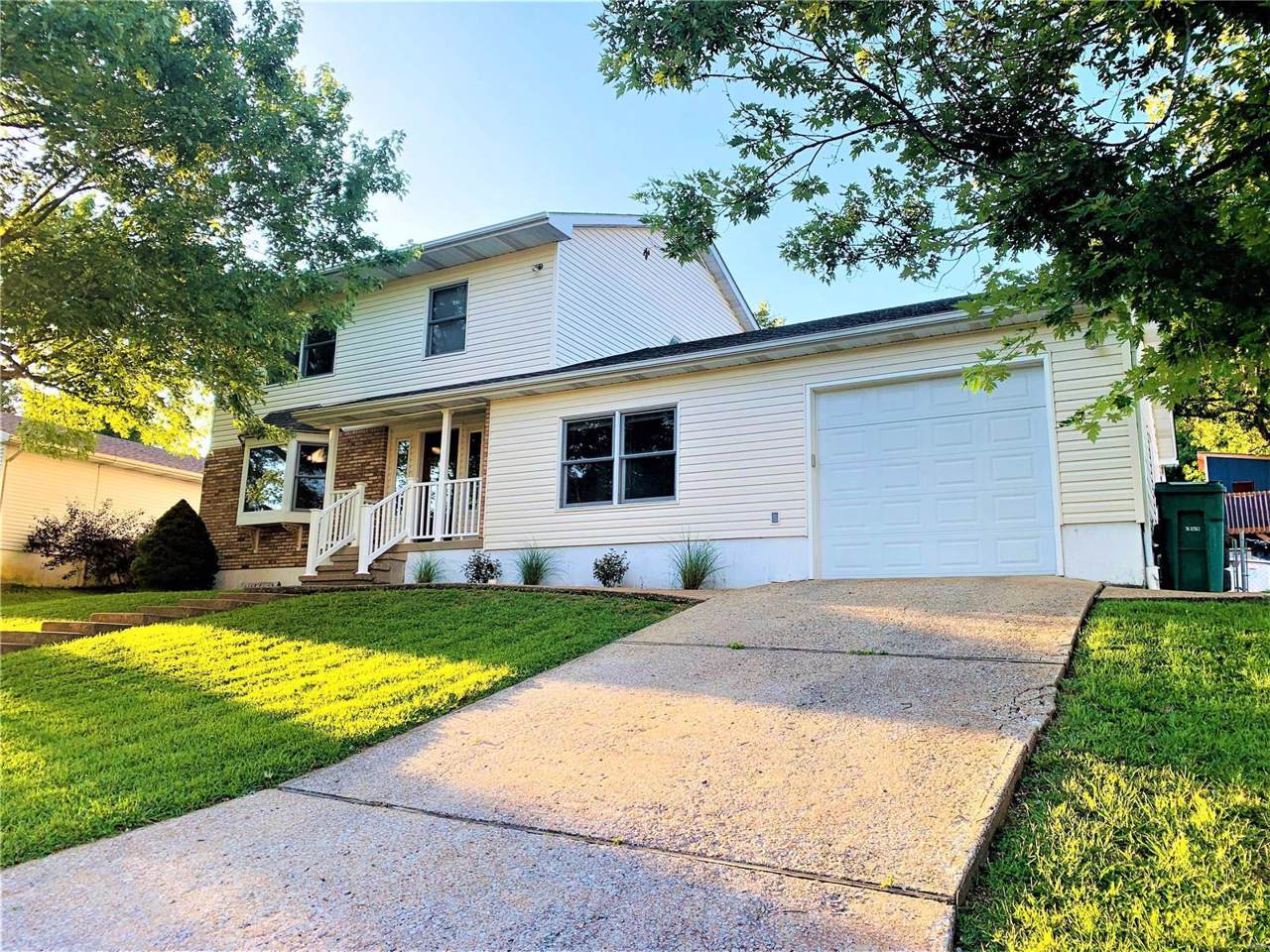 1428 Coachlite Dr - Photo 1