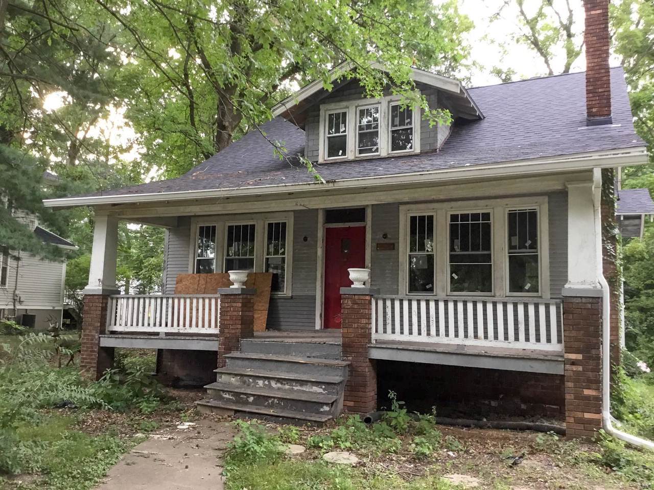 211 Lincoln Street - Photo 1