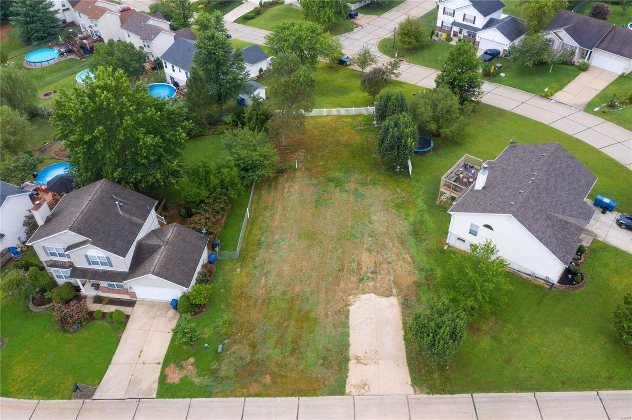2324 Ambrose Court - Photo 1