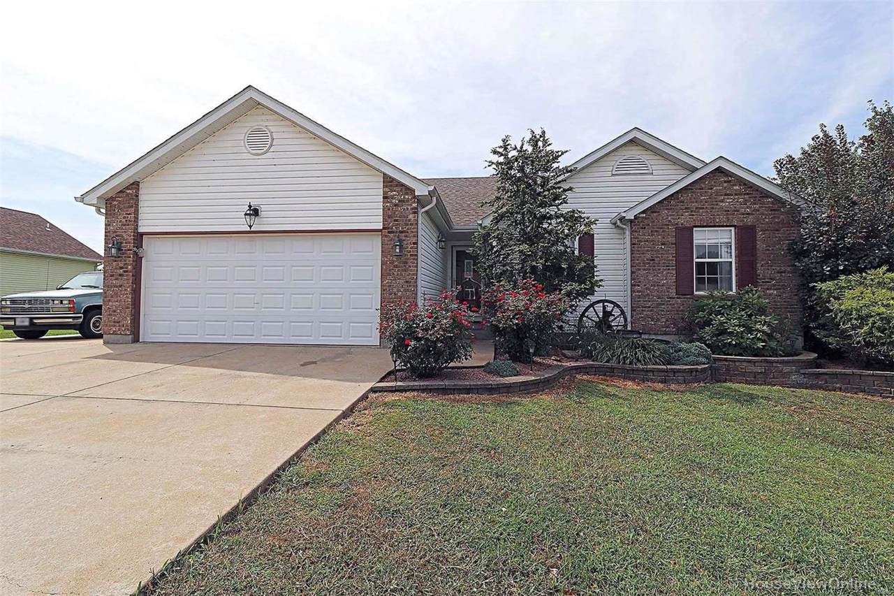 542 John David Drive - Photo 1