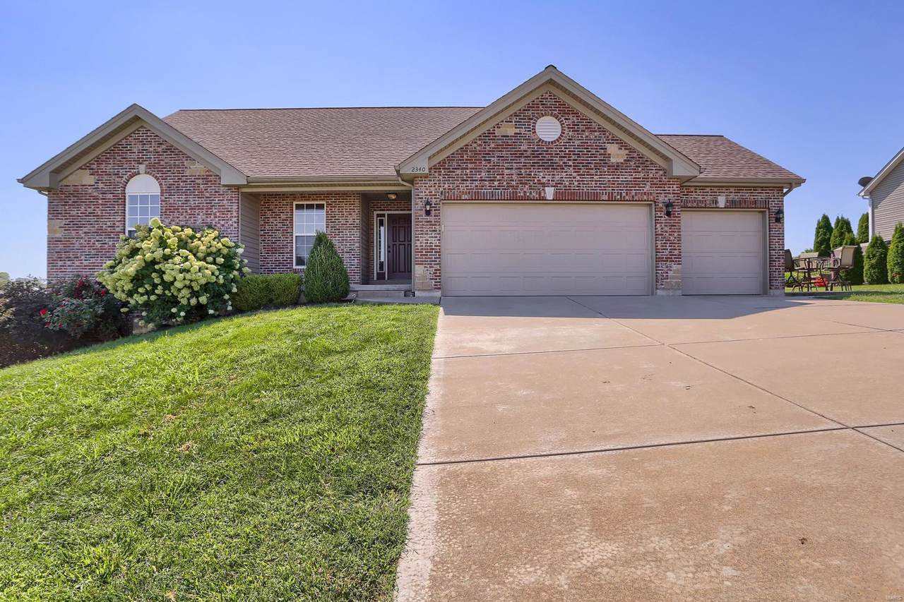 2340 Mountain Crest Court - Photo 1