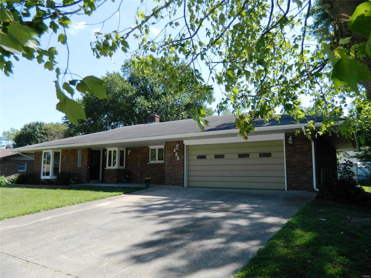 406 Monroe - Photo 1