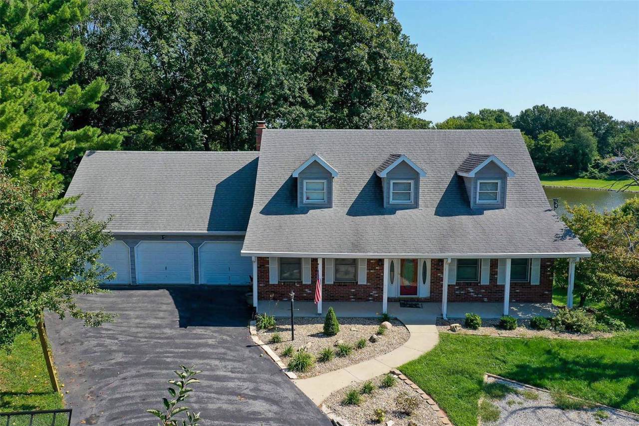 1402 Britany Court - Photo 1
