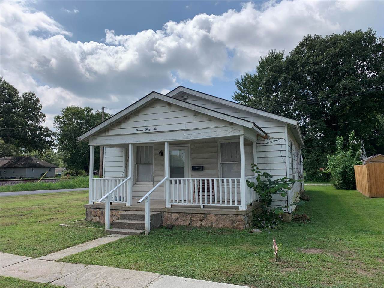 1346 Pine - Photo 1