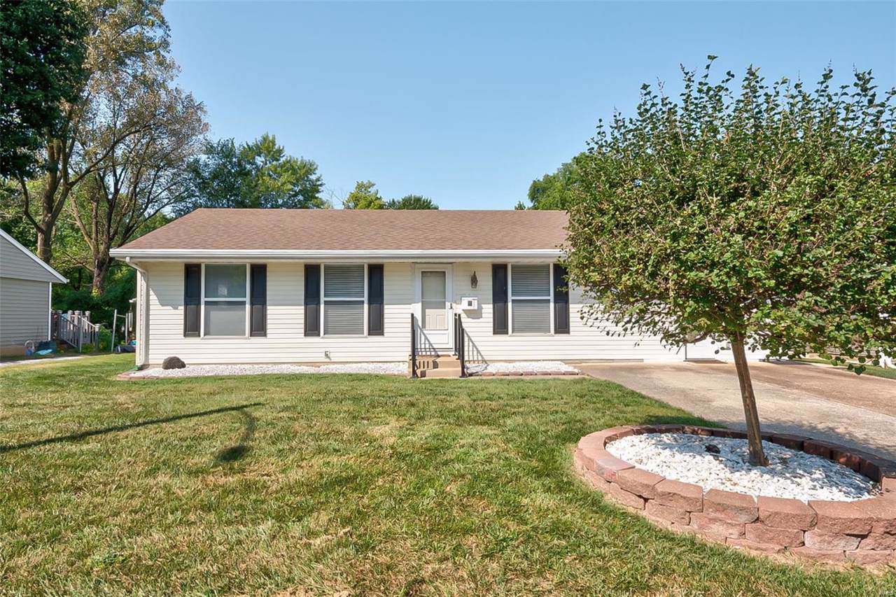 302 Persimmon Drive - Photo 1