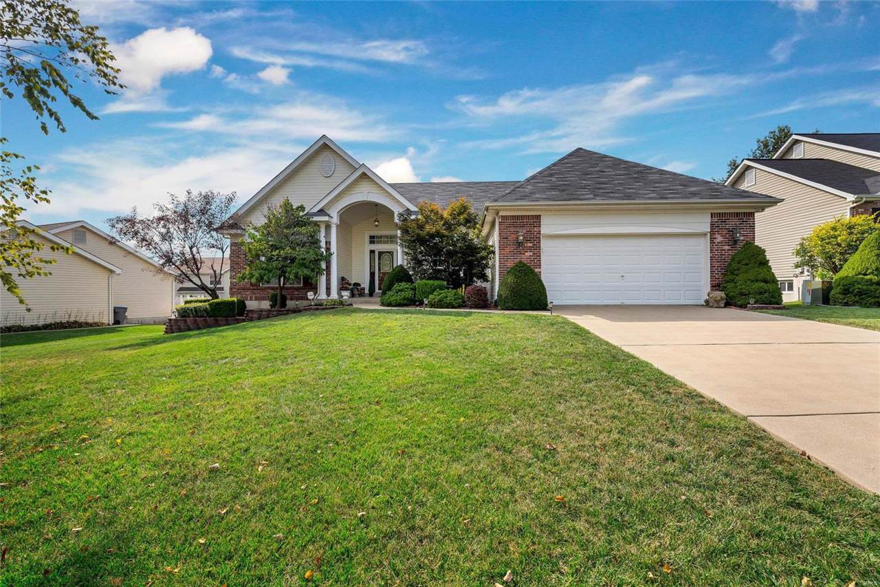 1079 Pearview - Photo 1