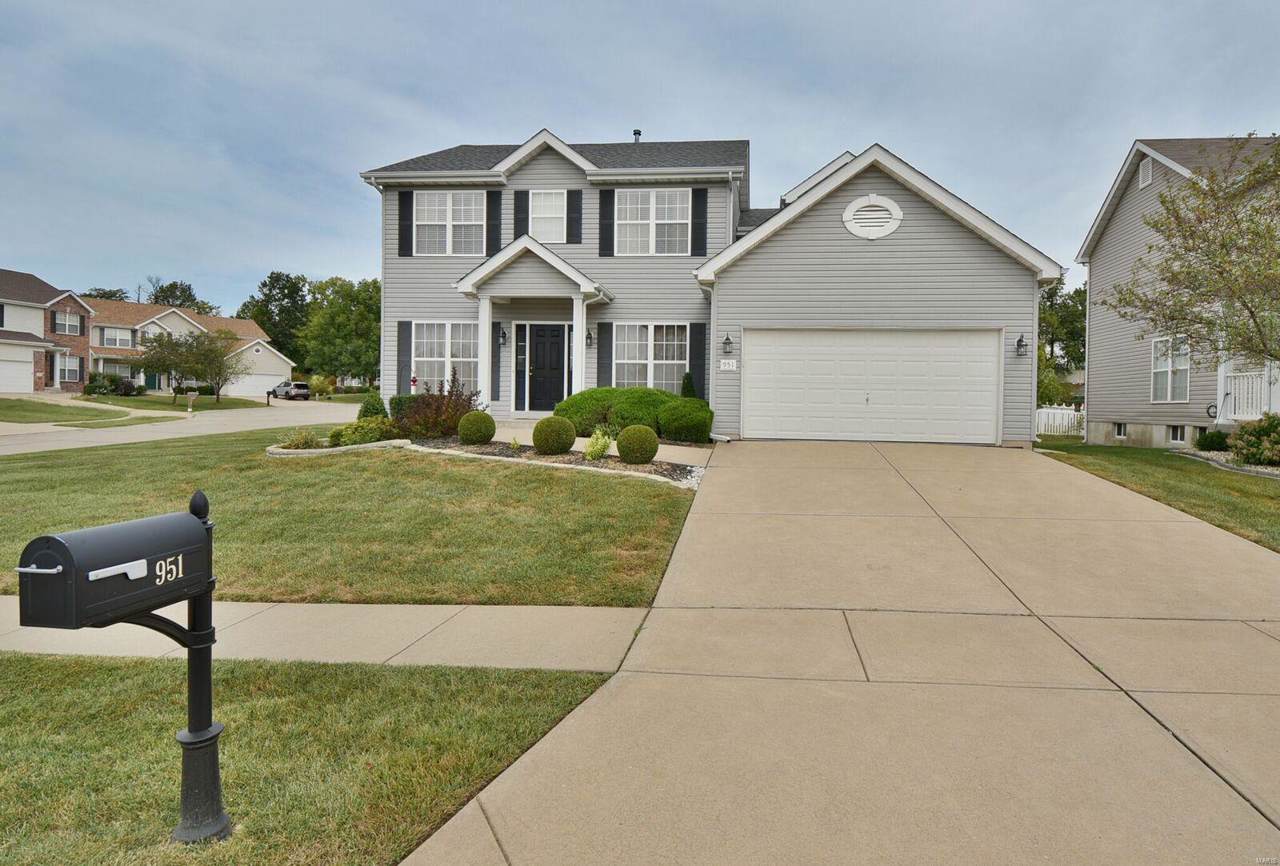 951 Daffodil Ridge Drive - Photo 1